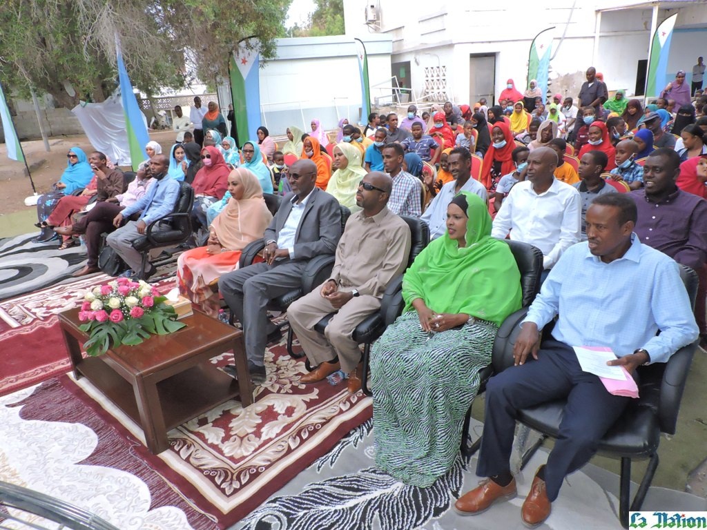 • MENFOP/MAIRIE : Remise de cadeaux aux enfants handicapés