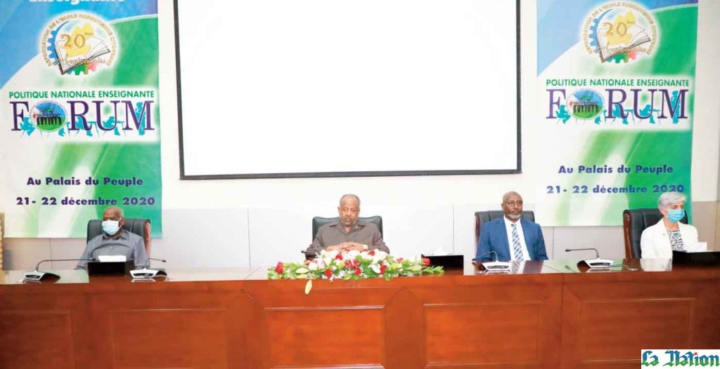 Le Chef de l’Etat préside une cérémonie d’adoption de la nouvelle politique nationale de l’Enseignant