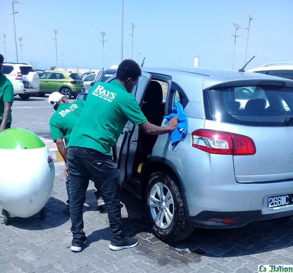 Rays Wash Car Service, une Start up de lavage rapide de voitures