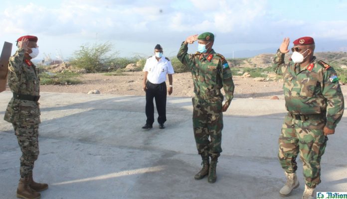 Visite d’inspection du CEMGA à Obock et à Tadjourah (2)