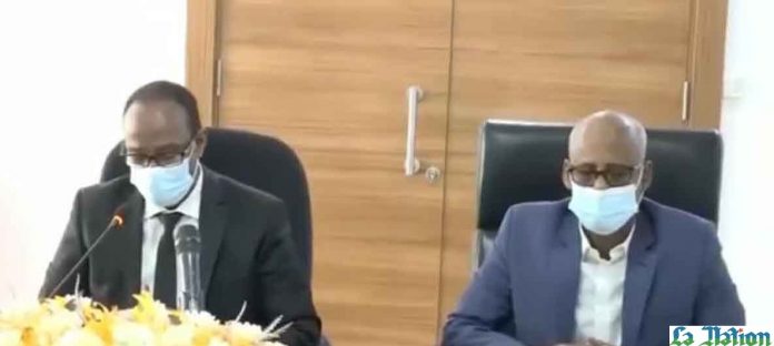 COVID 19 Première réunion de travail du ministre de la santé avec la commission chargée de l'introduction du vaccin à Djibouti (3)
