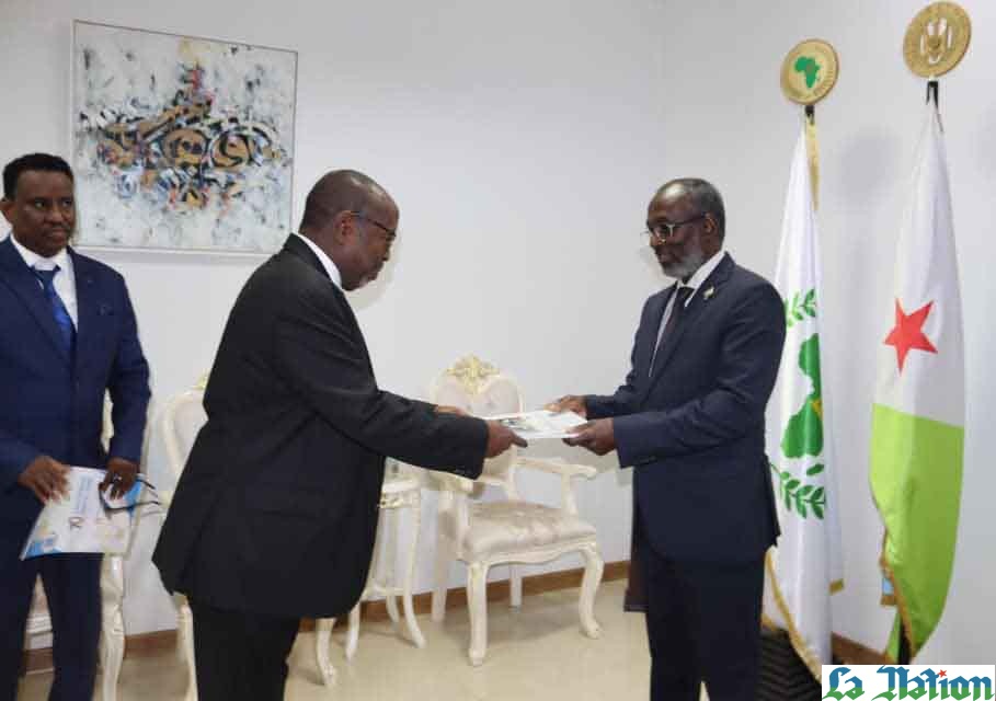 La CNDH remet son rapport annuel au président de l’assemblée nationale