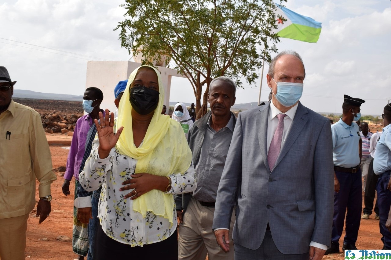 Lancement d’un large programme de distribution de 800 sacs à dos solaires aux élèves du milieu rural