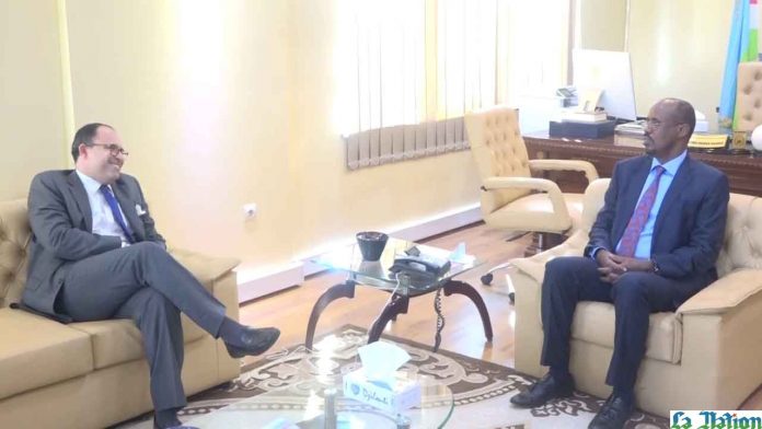 Le ministre Moumin Hassan Barreh reçoit l’ambassadeur de France
