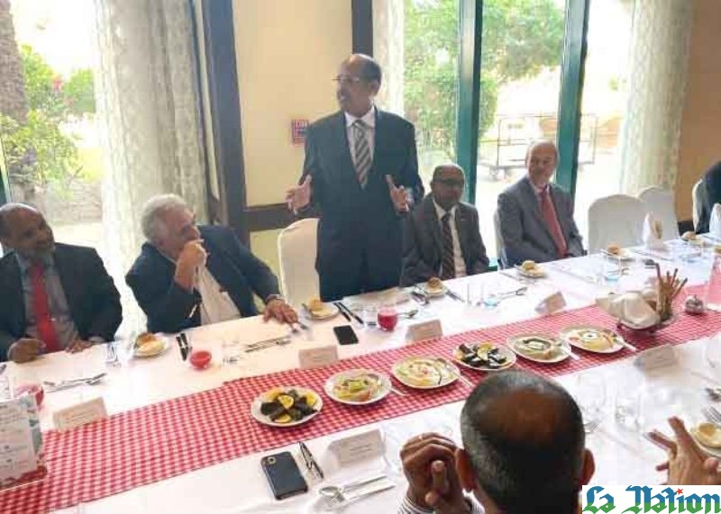 Un déjeuner en l'honneur de l'ambassadeur américain Larry André offert par le chef de la diplomatie djiboutienne