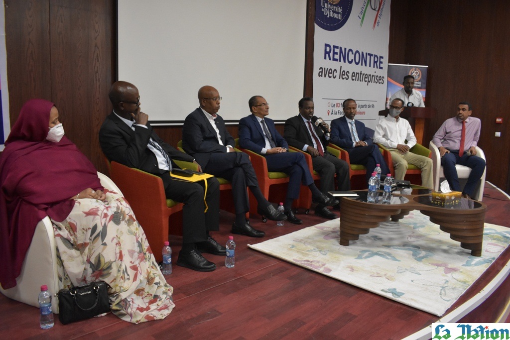 20ème Anniversaire de l’Université : Rencontre avec les entreprises à la Faculté d’ingénieurs