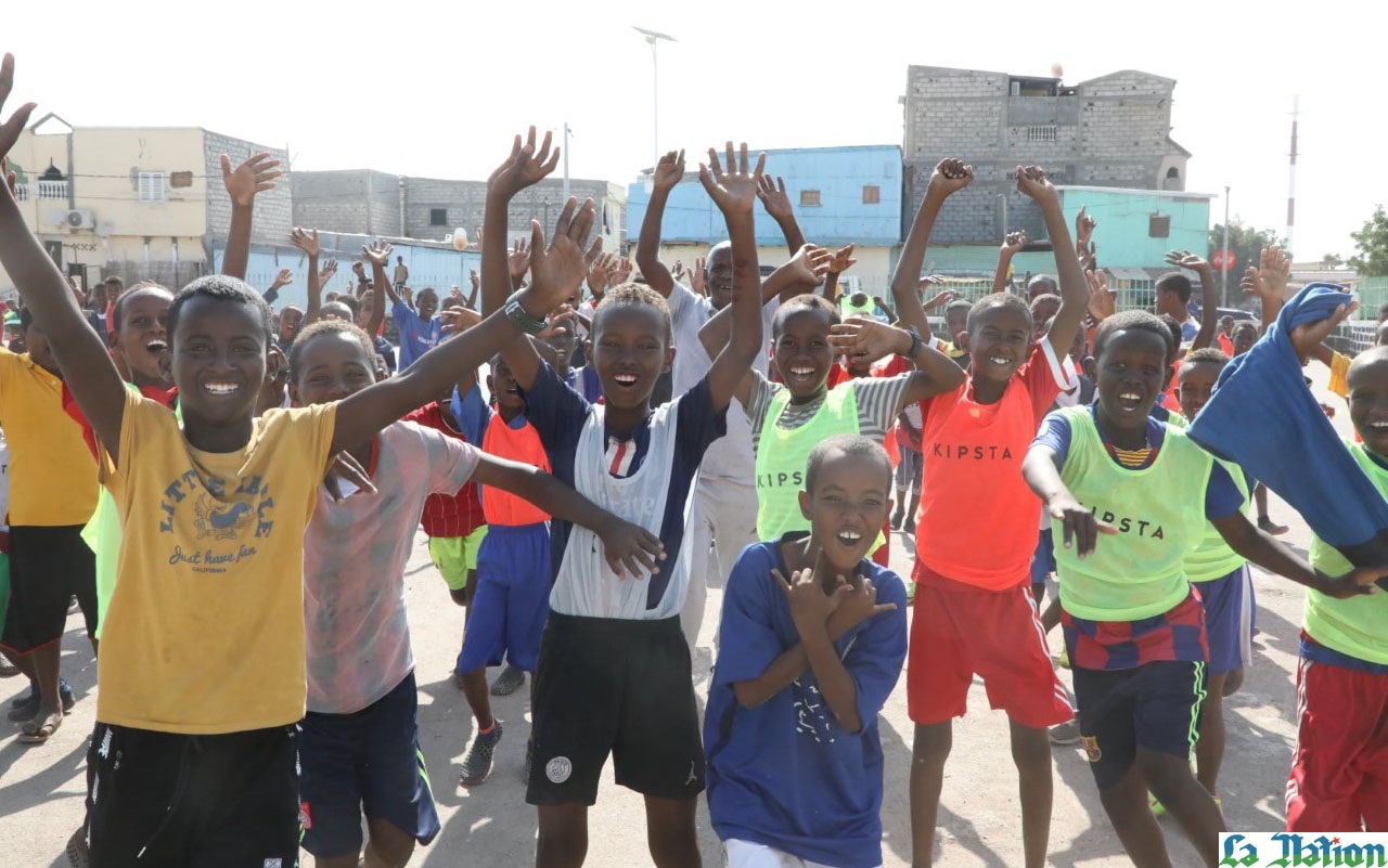 CDC : Une initiative visant à promouvoir les performances sportives et les échanges interactifs entre les jeunes