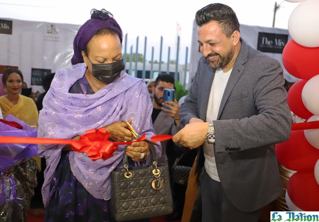 La Première Dame honore de sa présence l’ouverture de la première succursale de la Maison Taif Al-Emirat à Djibouti