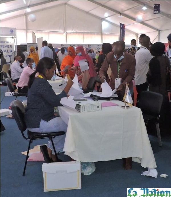 La foire sur l’emploi une noble initiative (1)