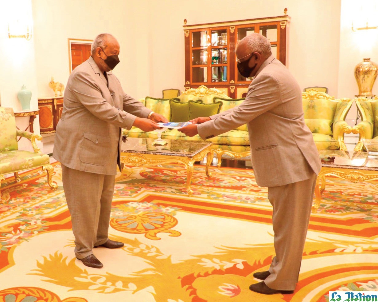 Le chef de l’Etat reçoit le rapport annuel 2020 du médiateur de la République