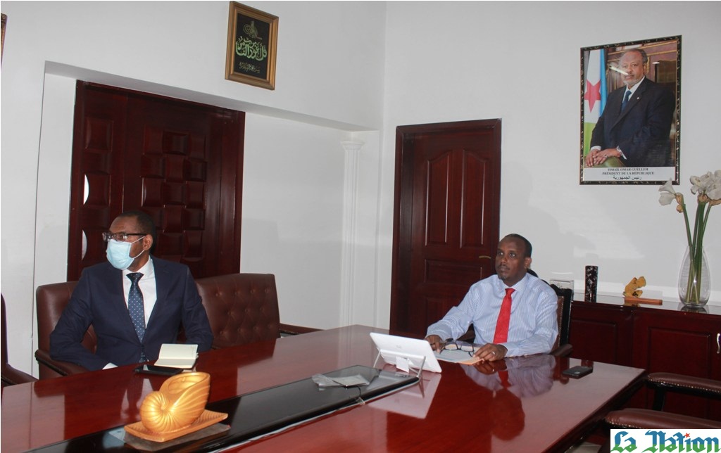 Le ministre de la Communication reçoit le représentant de la Banque mondiale