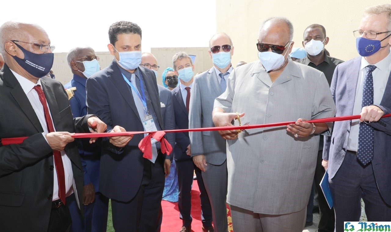 Le Président Guelleh inaugure l’usine de dessalement de l’eau de mer