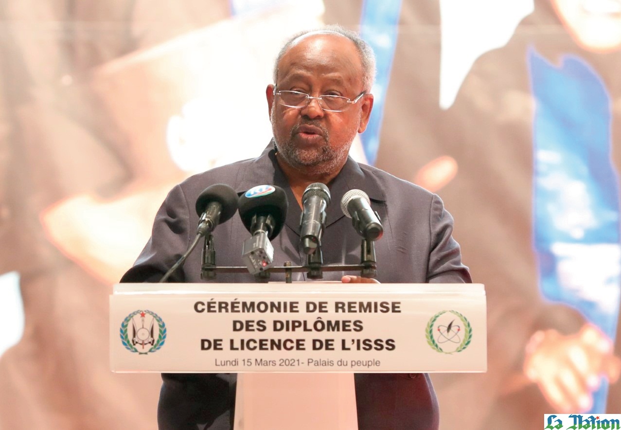 « Nous continuerons à investir dans la formation avec pour objectif l’excellence dans nos structures d’enseignement supérieur, moteur du changement et porteur d’avenir… » Ismaïl Omar Guelleh