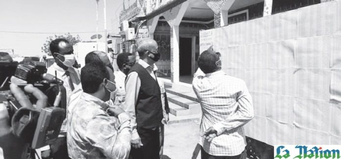 Visite de la CENI à Dikhil (2)