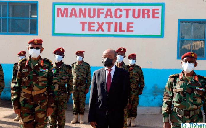 Inauguration par le MINDEF d’un atelier manufacture textile (2)