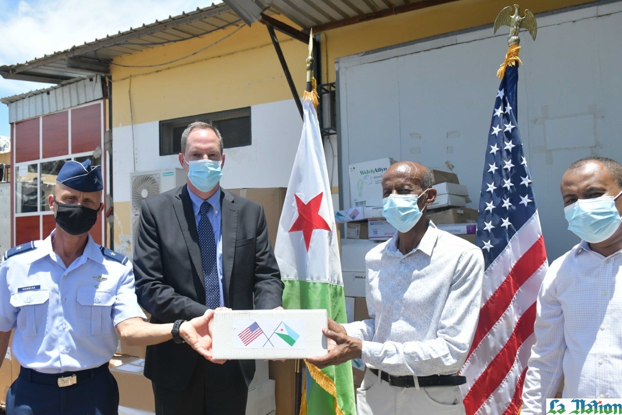 Dons de matériel médical de la part des États-Unis