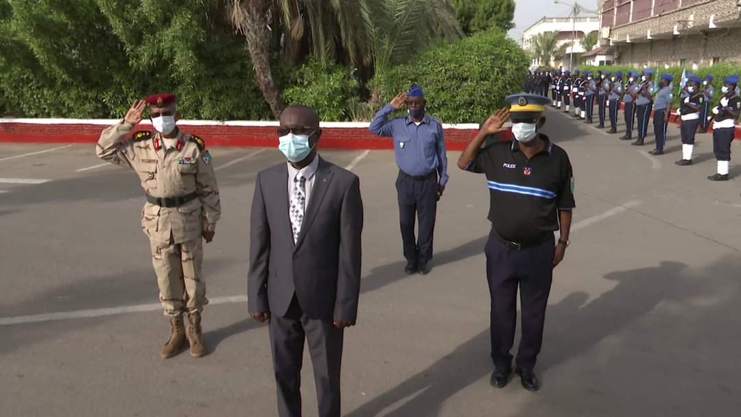 Cérémonie de remise de grade supérieur à 6 policiers