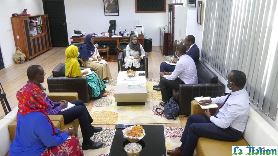 Entrevue entre la ministre Ouloufa et Boubakar-Sid Barry de la Banque mondiale