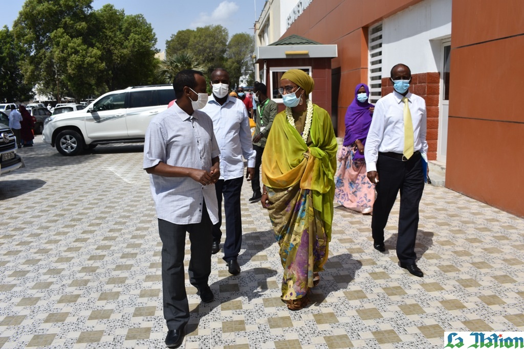 Secrétariat d’Etat chargé des investissements et du Développement du Secteur Privé : La ministre en immersion à l’ANPI et au Guichet Unique