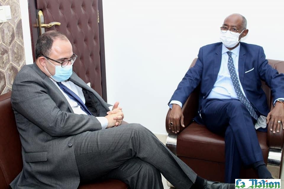 Le ministre Kassim Haroun Ali reçoit l’ambassadeur de France à Djibouti