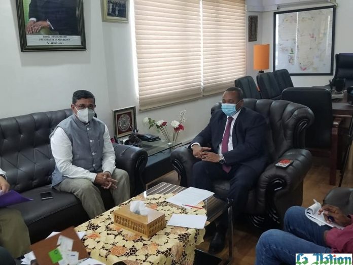 Le ministre Yonis Ali Guedi reçoit l’ambassadeur de l’Inde à Djibouti