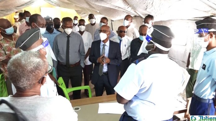 Le ministre de la santé visite les principaux dispositifs de la lutte contre la Covid 19
