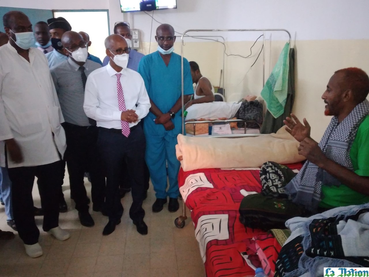 Le ministre de la santé visite l'hôpital « Dr Chakib Saad Omar »