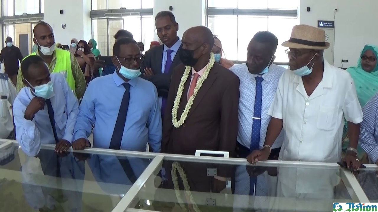 Le ministre des Infrastructures et de l'Equipement visite la société de Chemin de Fer