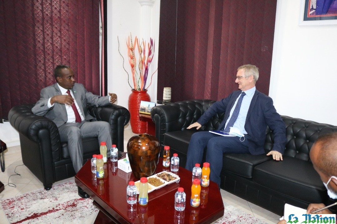 Réunion de travail entre le ministre de la communication et l’ambassadeur de l’Union Européenne à Djibouti