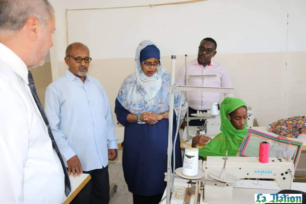 Dr Hibo visite le camp de réfugiés Markazy et le complexe Al Rahma à Obock