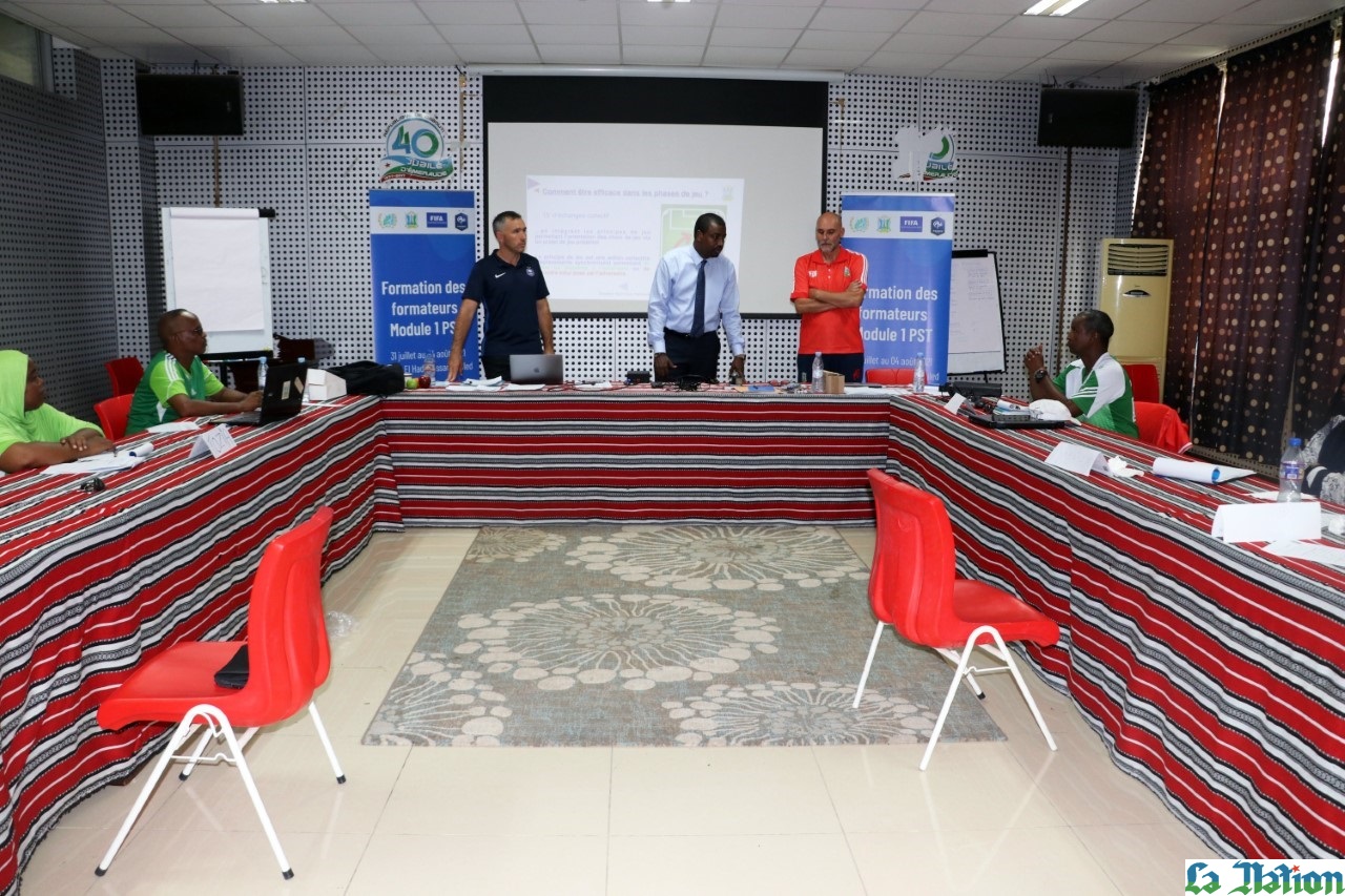 Formation des formateurs : Le président de la FDF encourage les stagiaires