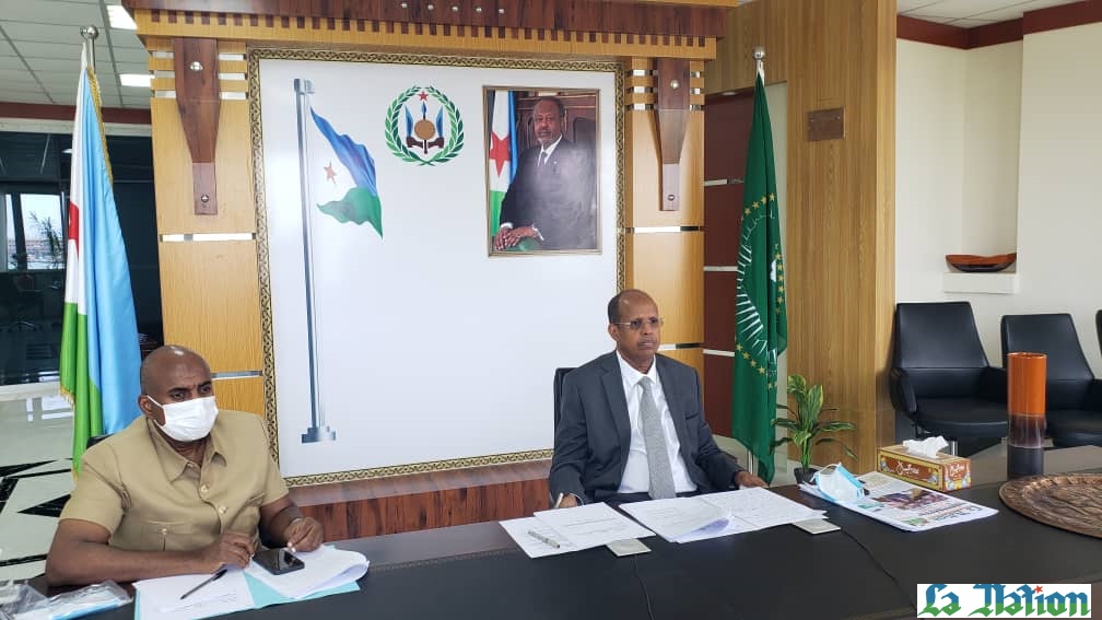 « LES FRONTIèRES SONT DES TRAITS-D’UNION ET DES VECTEURS DE DéVELOPPEMENT  ENTRE LES ETATS ET NE PEUVENT PLUS Représenter DES FORTERESSES INFRANCHISSABLES »