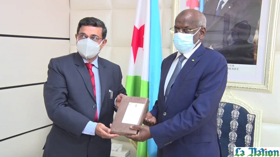 Le premier ministre reçoit la visite d’adieu de l’ambassadeur Ashok Kumar