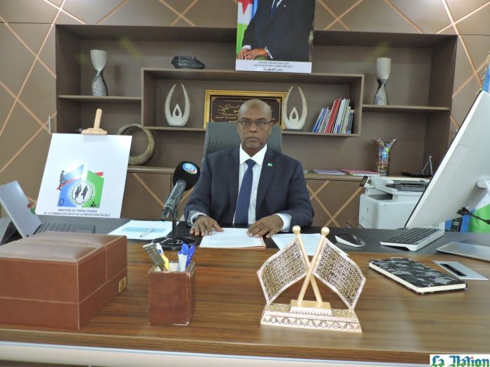 le ministre du travail, chargé de la formalisation et de la protection sociale