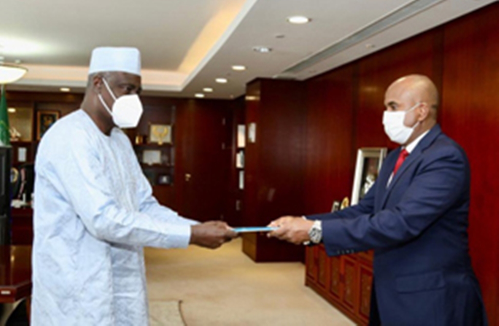 Abdi Mahamoud Eybe présente ses lettres de créance l’accréditant en qualité de représentant permanent de la république de Djibouti auprès de l’UA