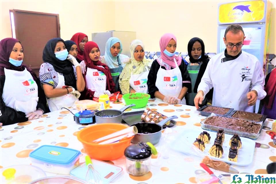 MFF/TIKA : Autonomisation économique des femmes : Des formatrices en cuisine outillées dans l’art de la pâtisserie turque