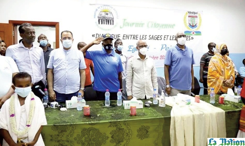 Dialogue entre les jeunes et les sages au CEM de l'unité "Sans Fil"