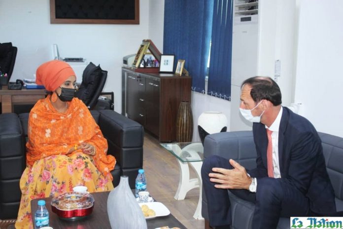 Entrevue entre la ministre Ouloufa Ismail Abdo et le coordinateur par intérim du système des nations unies à Djibouti copy