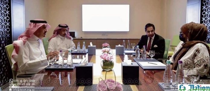 La ministre de la Jeunesse et de la Culture à Riyadh