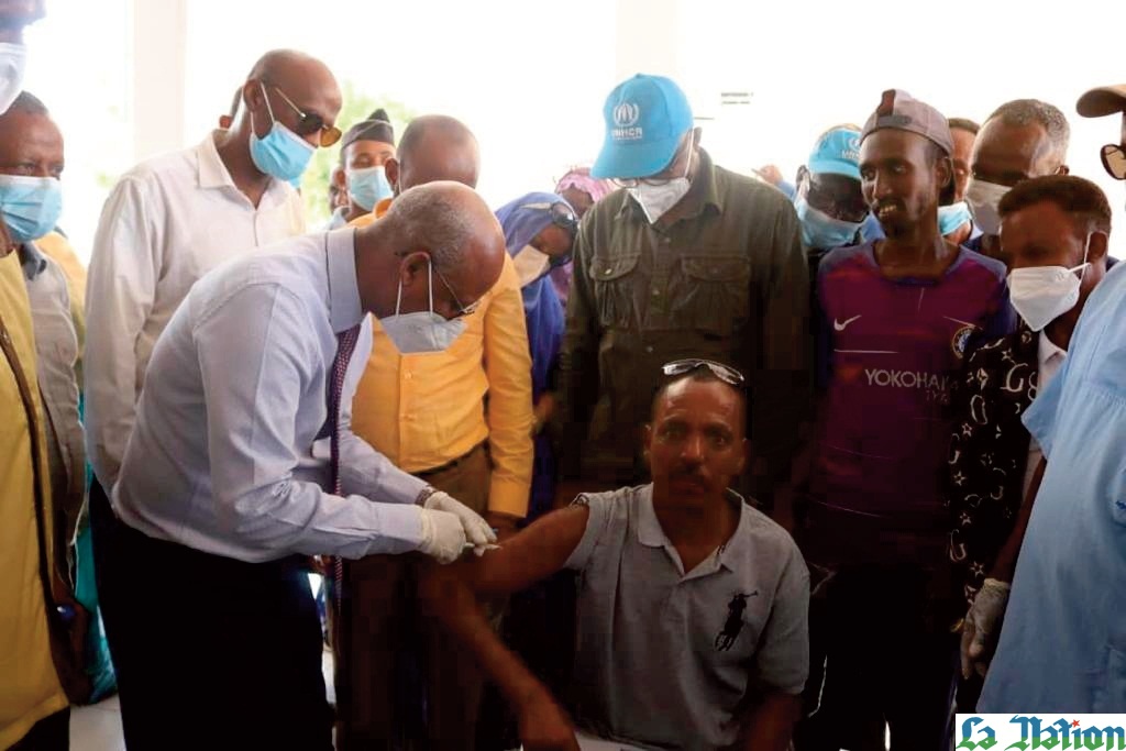 Le ministre de la Santé a lancé la stratégie de vaccination accélérée dans les sites des réfugiés