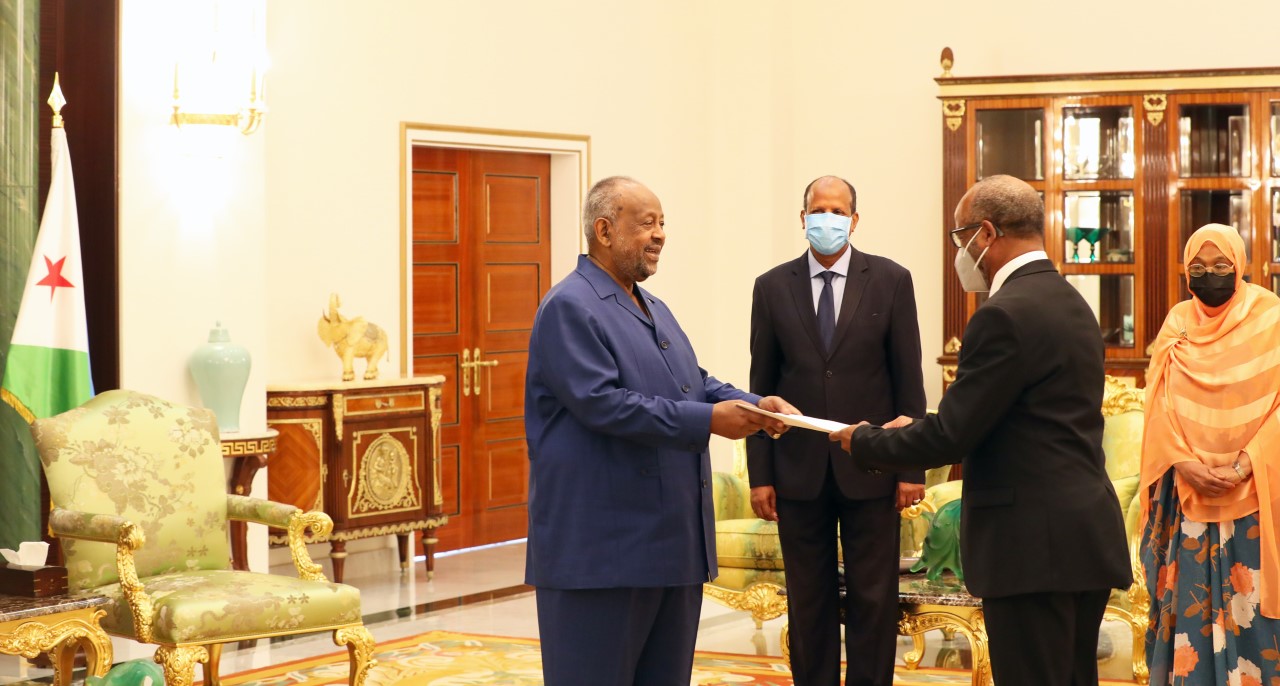 LE PRÉSIDENT DE LA RÉPUBLIQUE REÇOIT LES LETTRES DE CRÉANCE DE 5 NOUVEAUX AMBASSADEURS