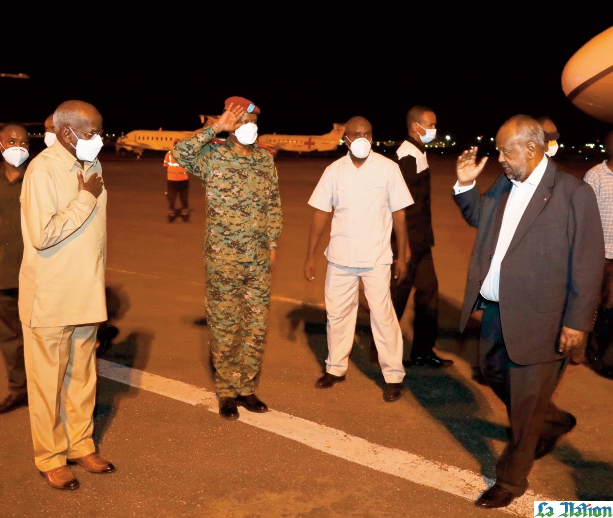 LE PRÉSIDENT DE LA RÉPUBLIQUE REGAGNE LE PAYS