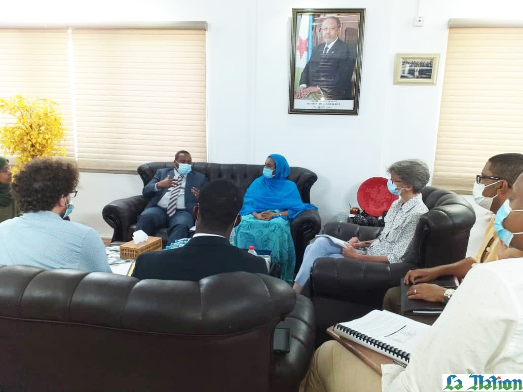 La ministre de la ville et le ministre de l’énergie reçoivent une délégation de l’AFD