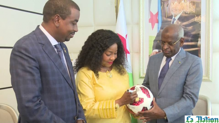 Le premier ministre reçoit la secrétaire générale de la FIFA (1)