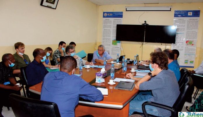 UNE ÉQUIPE DE CHERCHEURS DE L’UNIVERSITÉ DE LORRAINE À DJIBOUTI POUR UNE ÉTUDE DE SURFACE AU LAC ABBÉ (1)