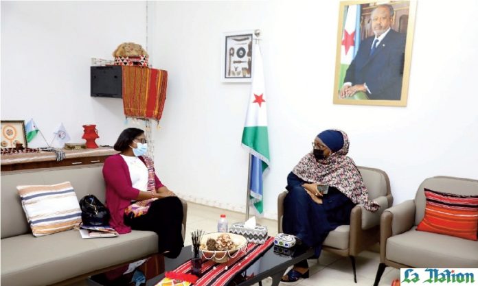 La ministre de la jeunesse et de la culture reçoit la représentante du PNUD, Mme Emma N’Gouan Anoh