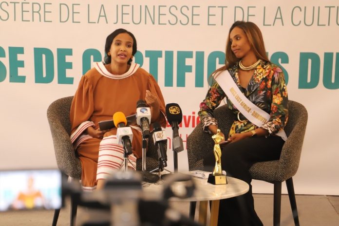 Cérémonie de remise de certificat aux participants du SITA (2)
