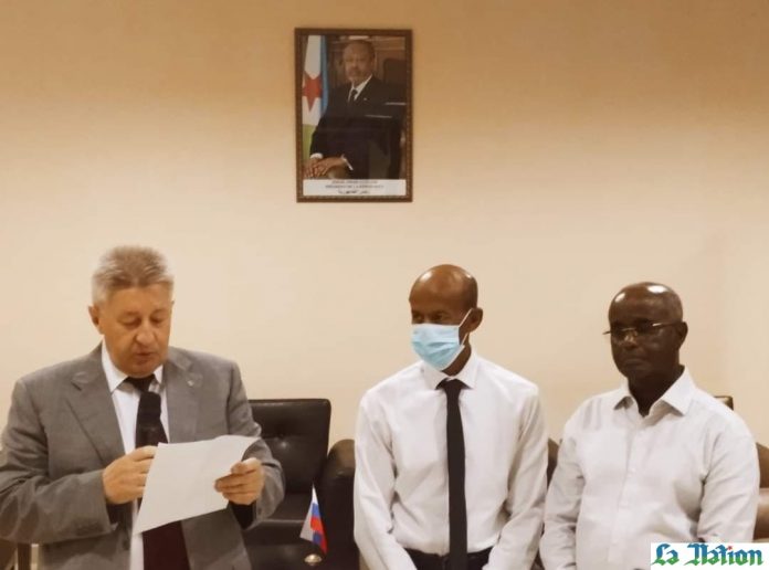 Don de vaccins de la Russie au ministère de la santé (3)