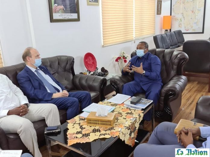 Le Ministre de l’Energie, chargé des Ressources Naturelles reçoit l’ambassadeur de la République Fédérale d’Allemagne à Djibouti (2)