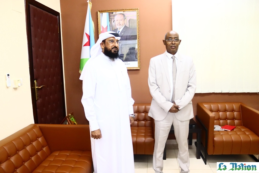 Le Ministre de la décentralisation reçoit le Chargé d’Affaires de l’Ambassade du Qatar à Djibouti